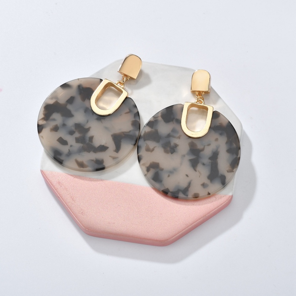 LAST ONE!! Tortoise Shell Earrings - Picture 3 of 4